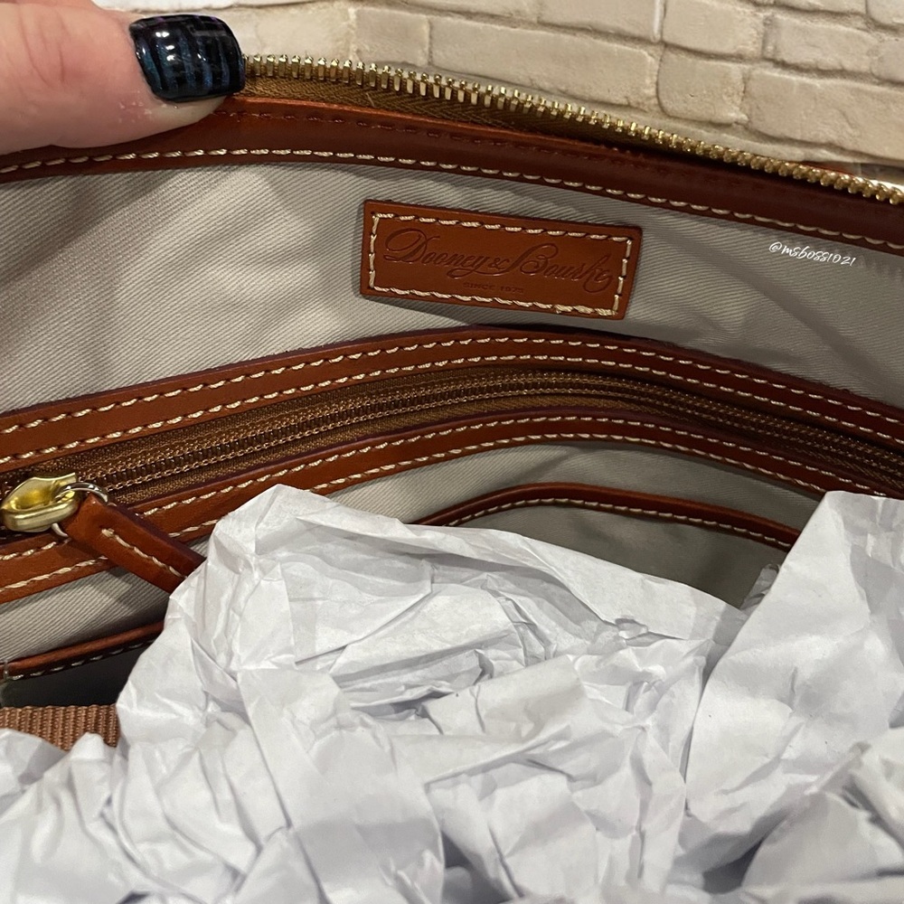 Dooney and Bourke Chicago Cubs Zip Zip Satchel in White NWT - Picture 9 of 9